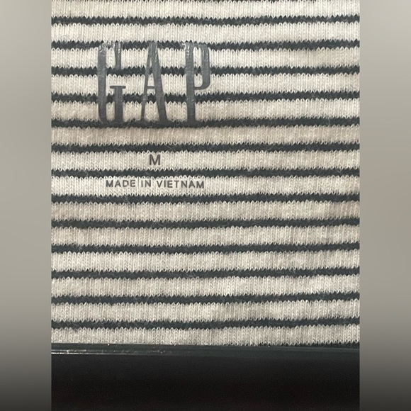 GAP Stripe Ribbed Henley Shirt Top M- V NECK black/white stripe 96% cotton 4% sp - Picture 4 of 7